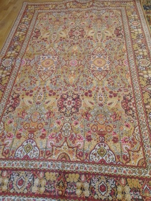 ковёр шерстяной,СССР  2 /3 метра, после стирки.