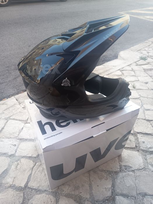 Capacete Uvex bicicleta novo