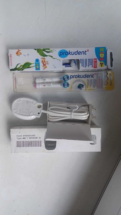 Ładowarka do szczoteczki elektronicznej + 3 wkłady