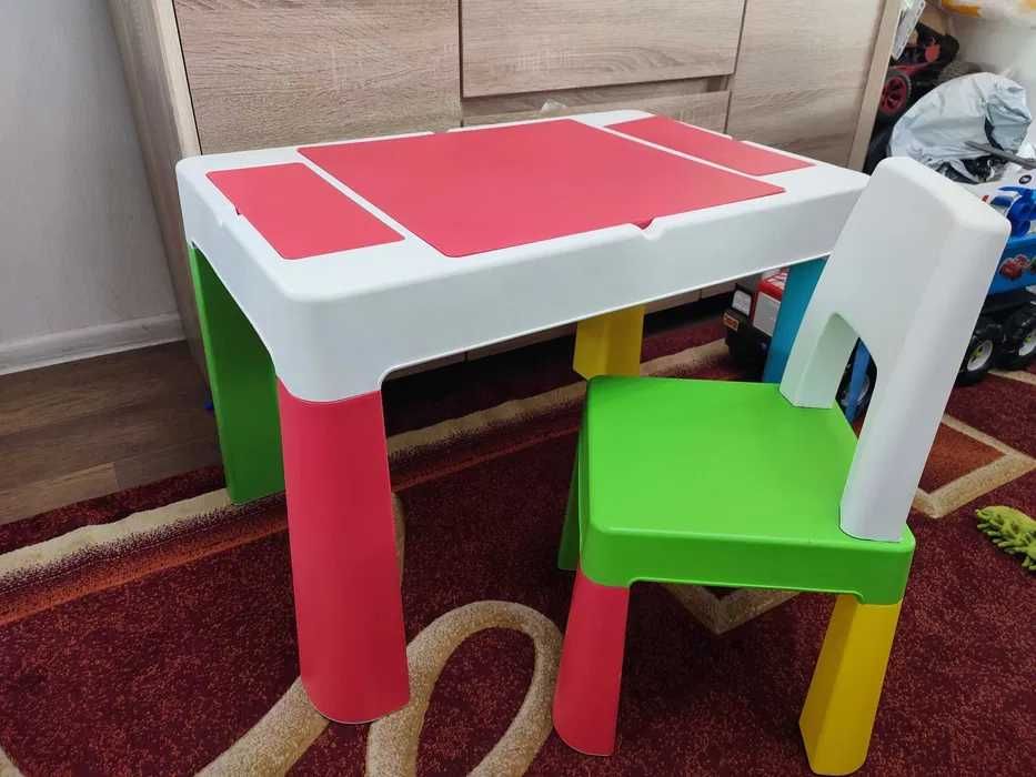 Детский стол и 2 стула для творчества и других занятий,