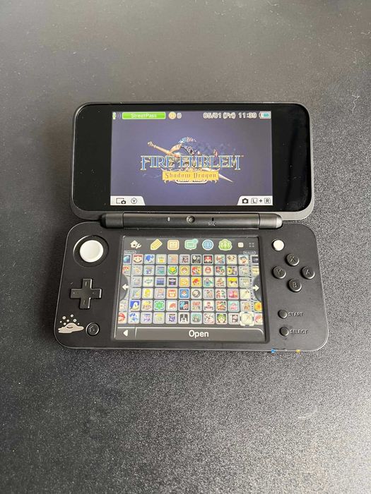 New Nintendo 2DS XL Dragon Quest Edition com 100+ Jogos