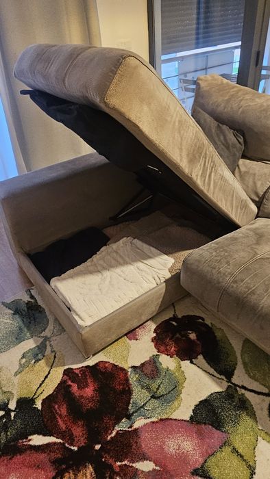 Sofá Chaise Longue – 350 €