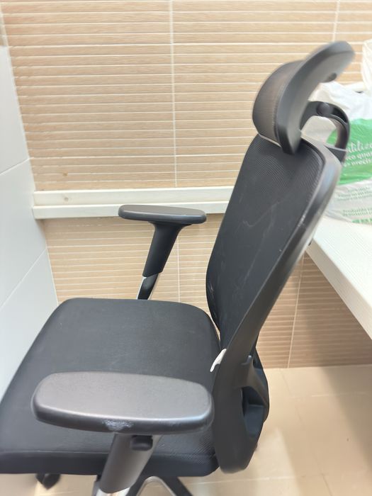 Cadeira de Escritório Ergonómica Premium – Muito Confortável | Excelente Estado