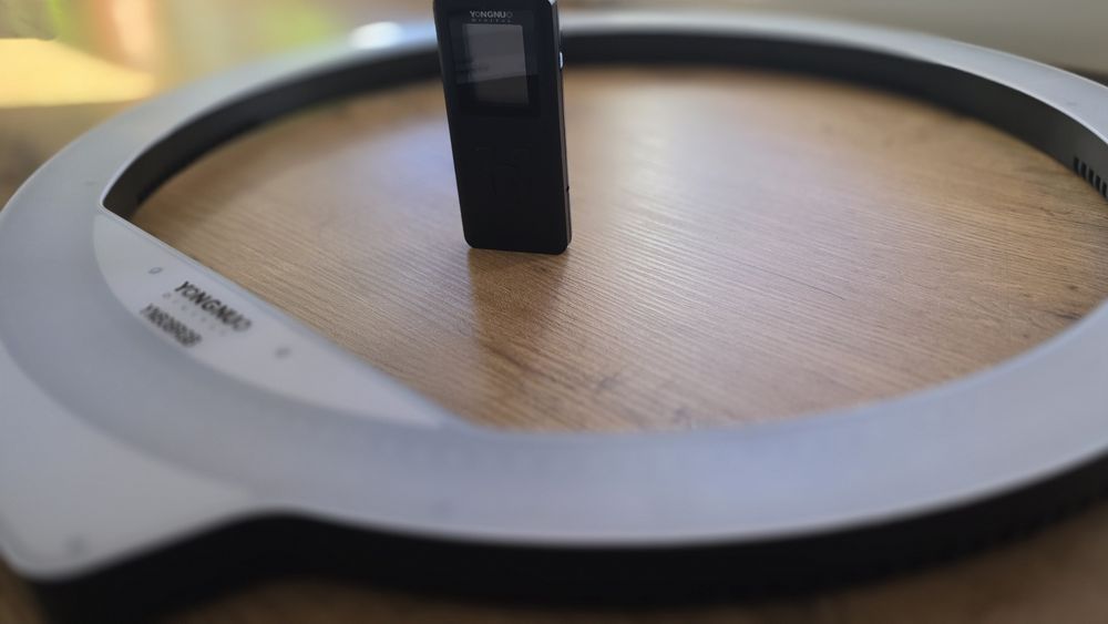 Profesjonalna lampa pierścieniowa LED 50 cm Yongnuo YN608 RGB
