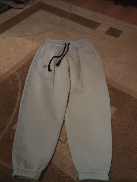 Продам джогеры ,женские на флисе