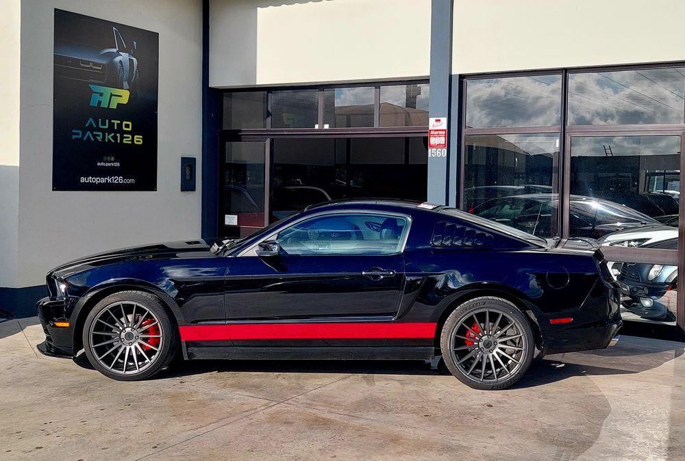 Ford Mustang 3.7 V6 Cx Manual 6v