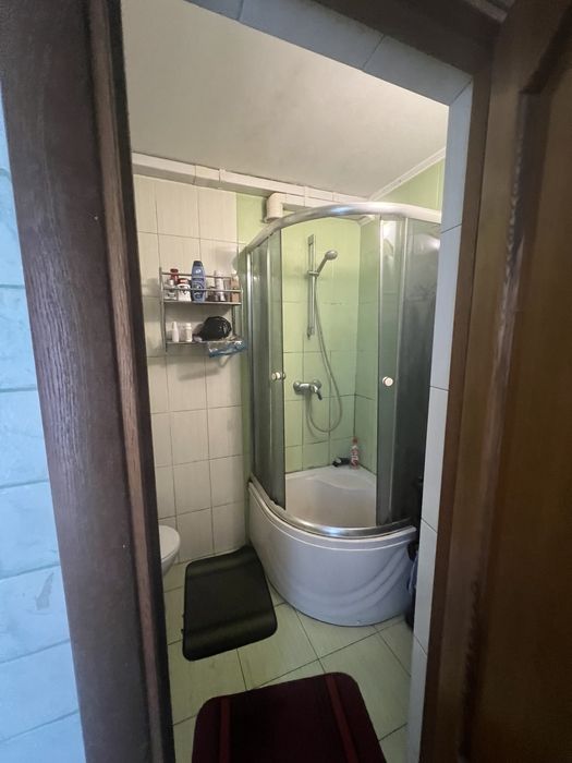 Продається будинок в центрі міста