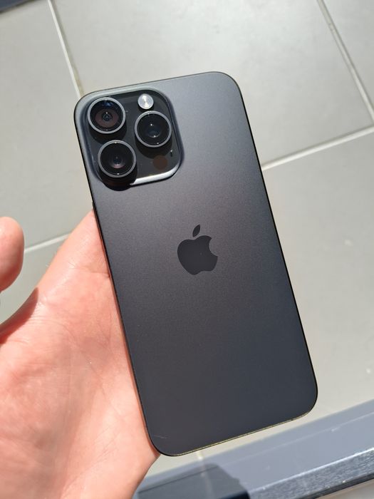 iPhone 15 pro max 1TB stan jak nowy.