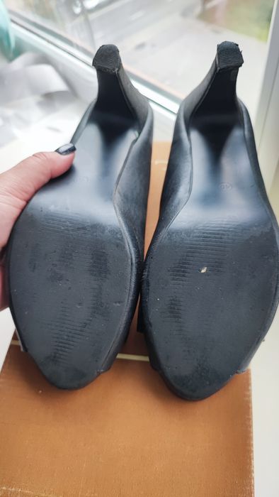 Жіночі чорні шкіряні туфлі