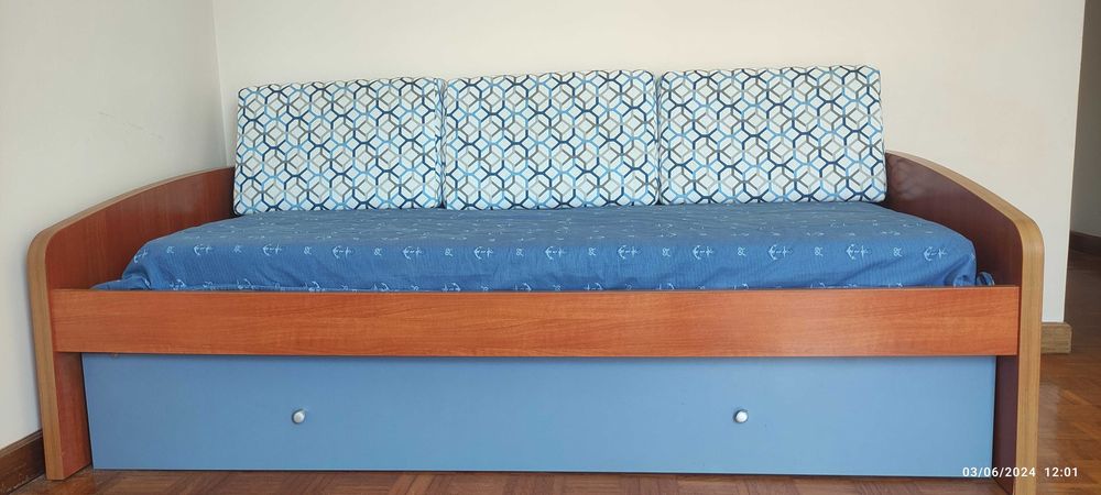 Sofá cama com gavetão (outra cama)