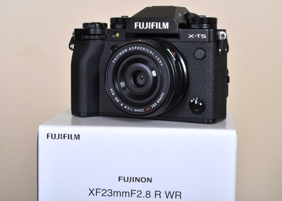 Fuji X-T5 + XF 23mm F: 2.8 WR + Bateria extra. Novo, fatura, garantia