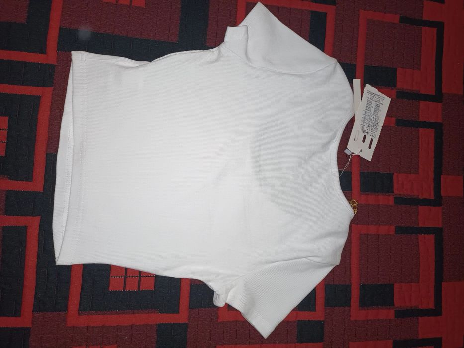 Camisola de manga curta branca-NOVA