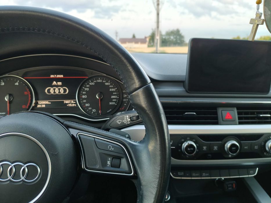 Samochód Audi A 5