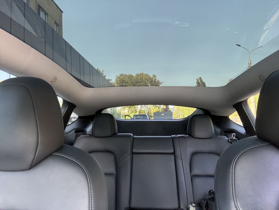 Tesla Y 2020 78 kWh Long Range Dual Motor