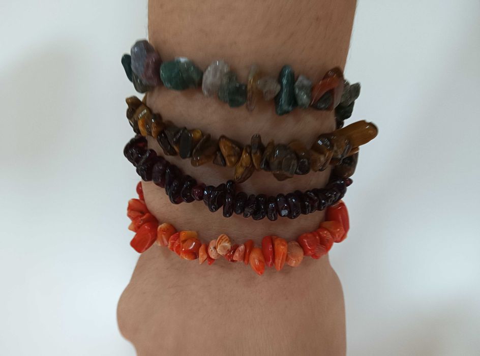 Pulseiras com Fragmentos de Gemas Naturais