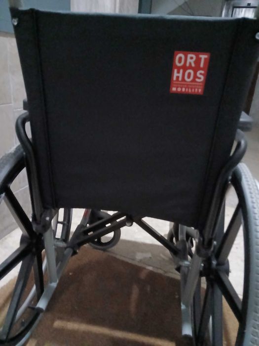 Cadeira de rodas manual ORTHOS Celta St 43cm, como NOVA e na garantia