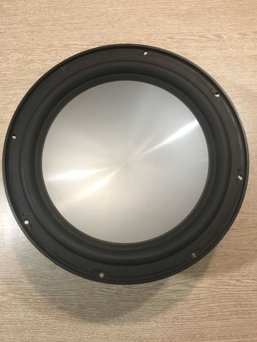 Сабвуферный динамик 12 дюймов. Состояние нового. Шикарный бас!