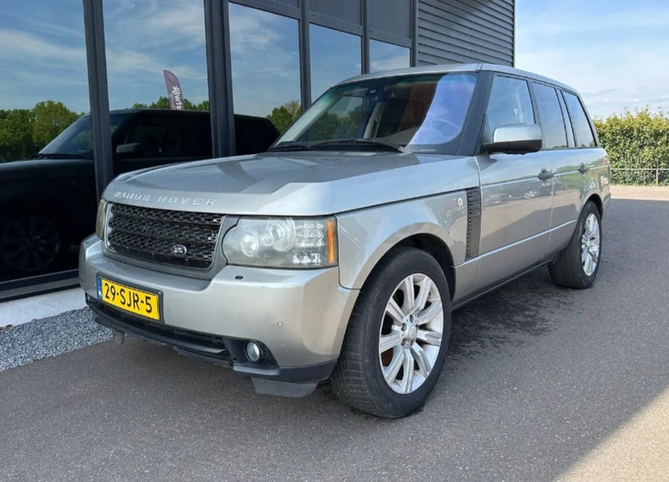 Land Rover Range Rover 2010 Range Rover Vogue 4.4 v8 Autobiography 2010