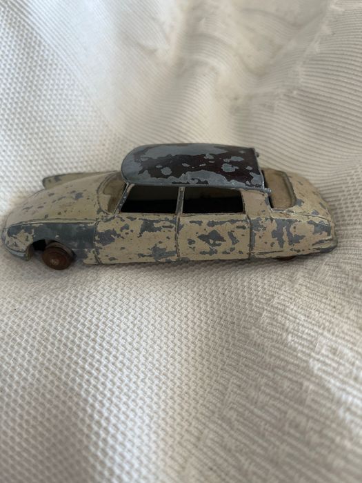 Dinky Toys Citroën DS19 meccano