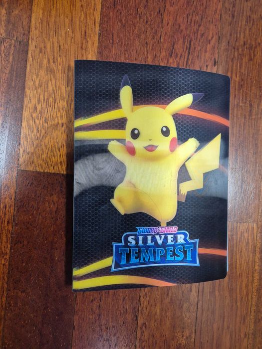 Album pokemon z kartami