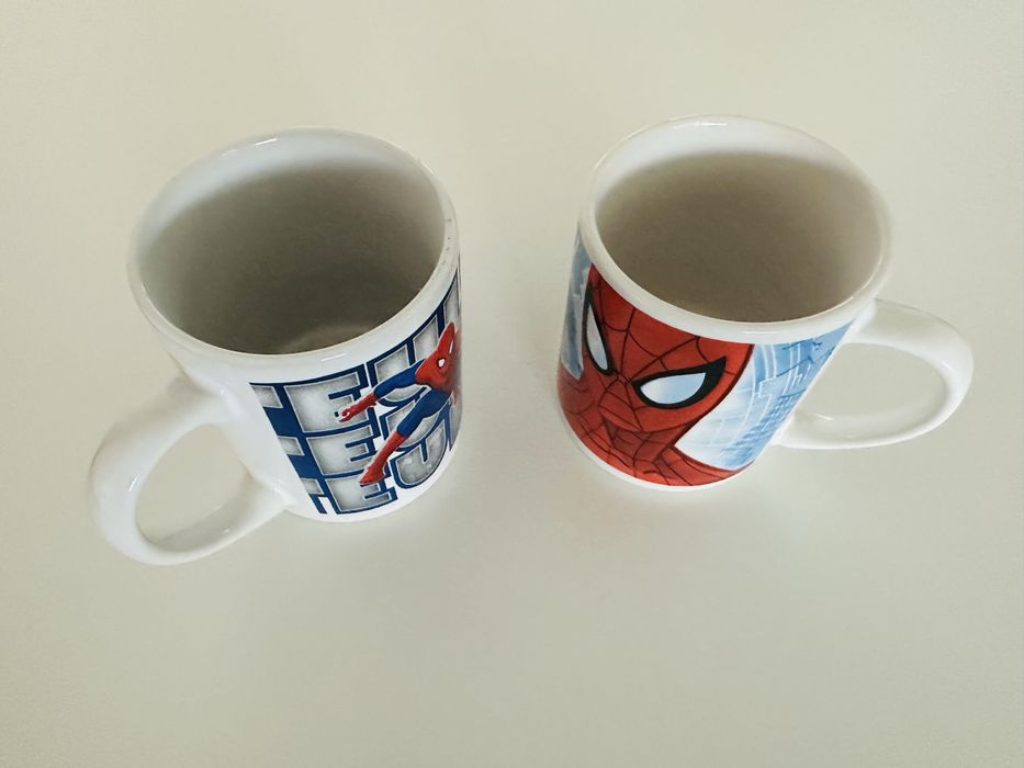 2 Canecas em cerâmica Homem-Aranha Marvel
