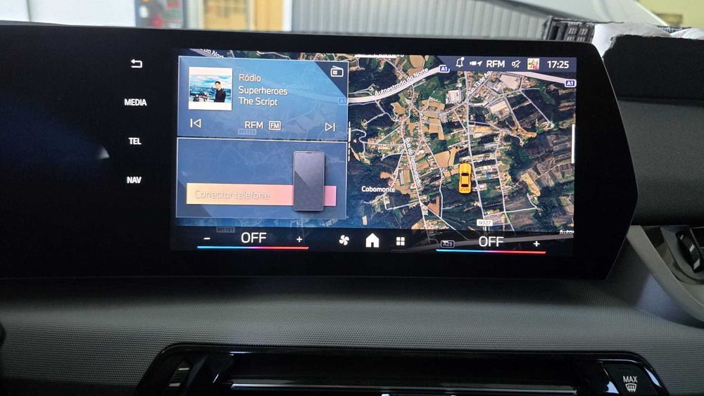 BMW 218d Active Tourer Auto  -  Salvado