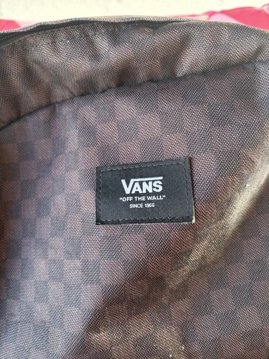 Mochila Vans usada mas bom estado ver fotos