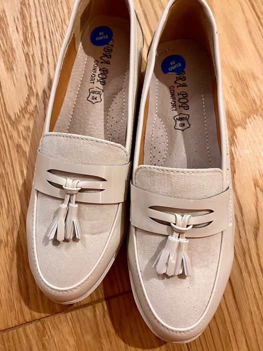 Buty mokasyny 39 kremowe,
