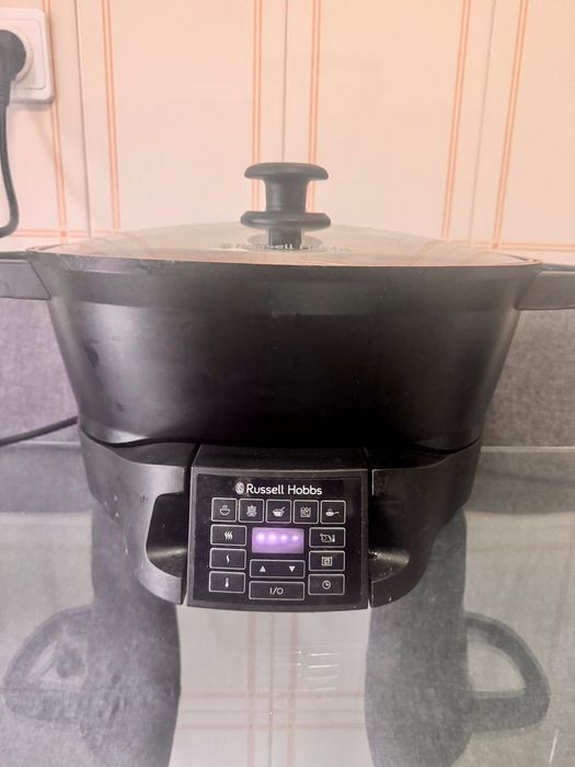 Multicooker RUSSEL HOBBS 6,5 lts como nova