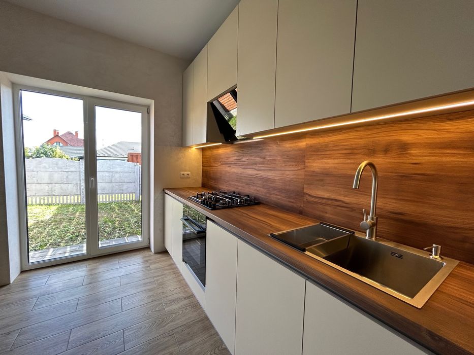 БЕЗ КОМІСІЇ Таун з Ремонтом Технікою ГАЗ Держпрограми