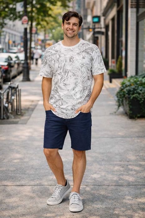 T-shirt - branca com estampado folhas - S - Garcia Jeans