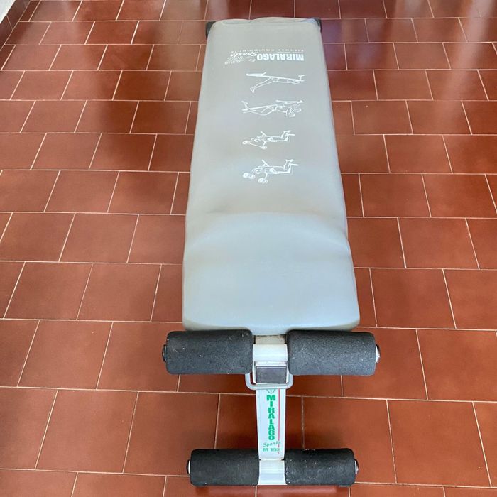 Weight Bench447333924361349120