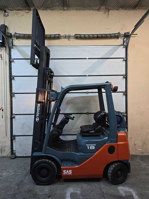 Навантажувач вилковий, газовий 1.8 тонн, Toyota 02-8FGF18 Триплекс