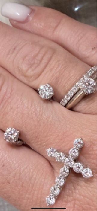 Продам серьги и крест с бриллиантами природными  1,60 Ct.