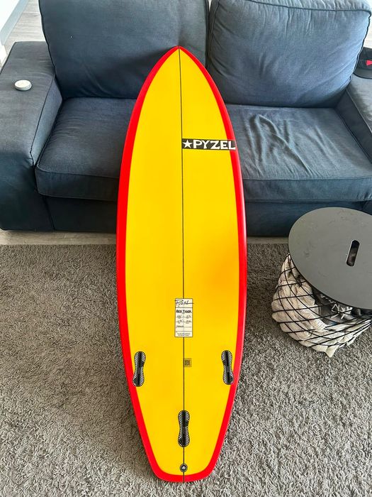 Prancha de surf nova - Pyzel Red Tiger