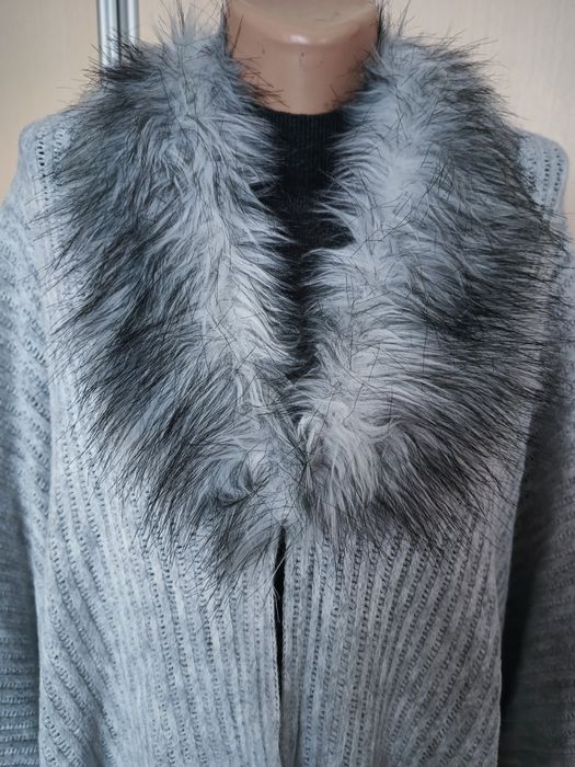 Сіра накидка пончо