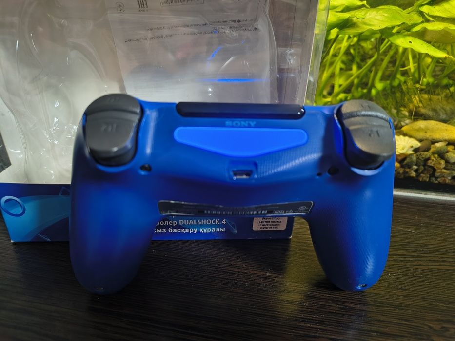 Джойстик Dualshock 4 version 2 (Wave blue)