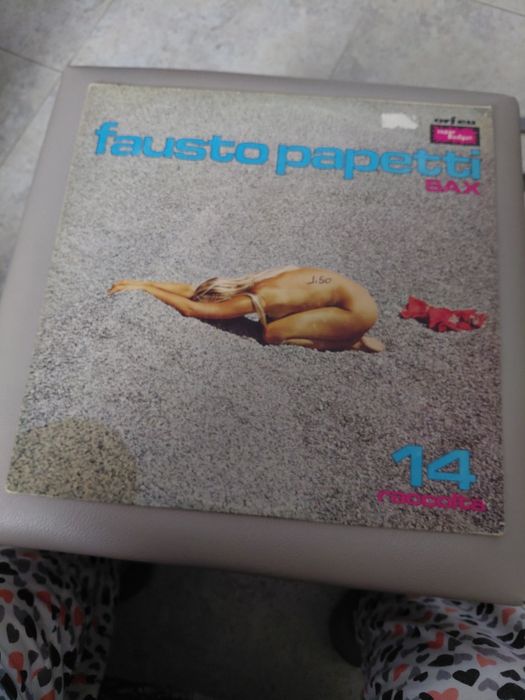 Grande  oportunidade !! LP'S de Vinil a muito bom preço,  se  lhe  interessar fale comigo.