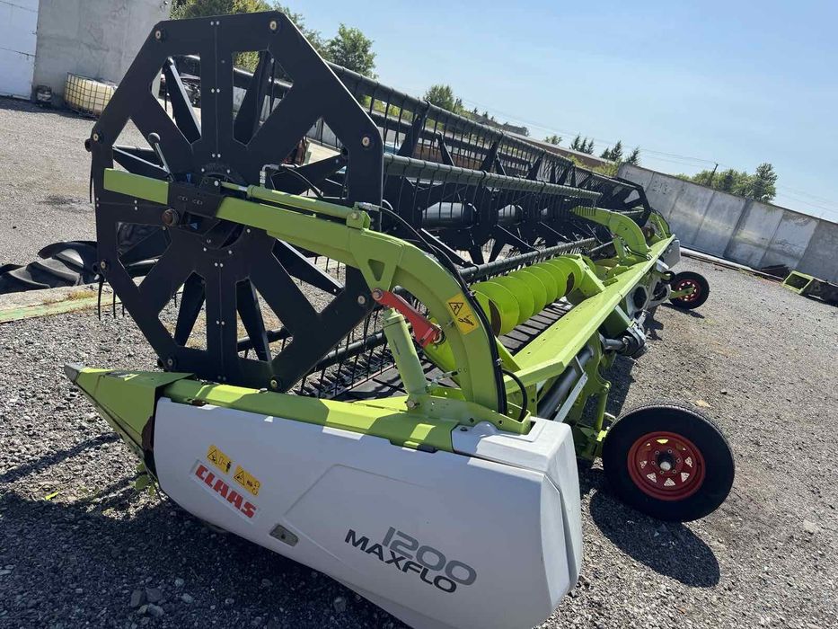 Жатка Claas MaxFlo 12m 2015року. Стан нової  жатки свіжа з європи