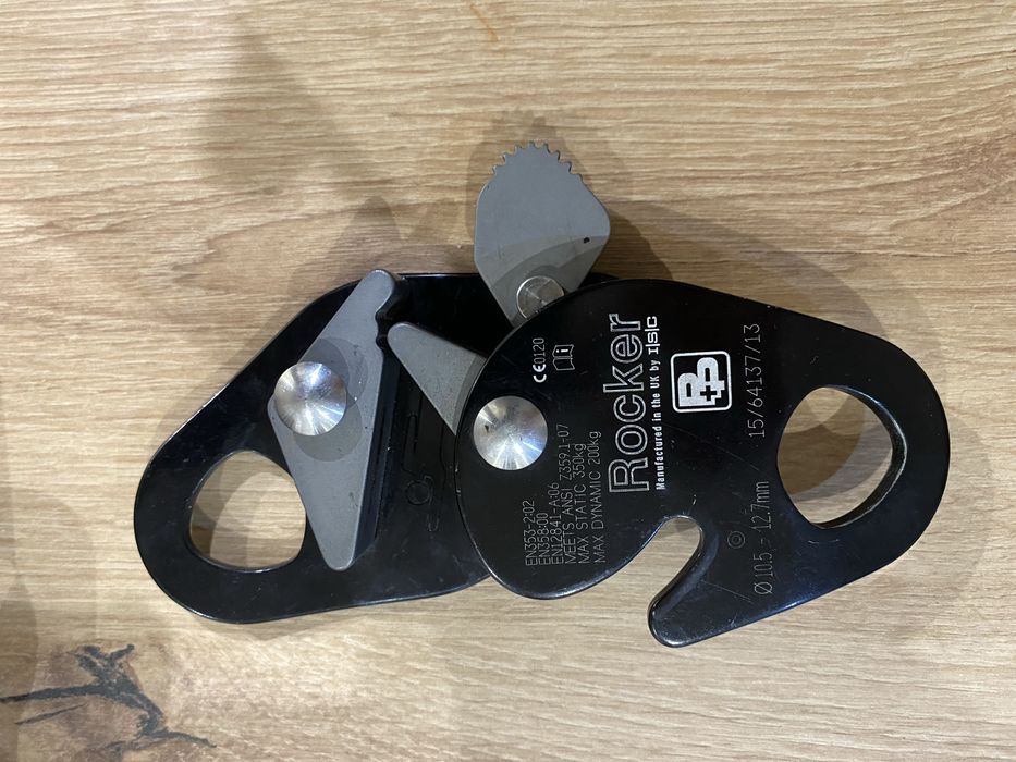 Przyrząd ISC Rocker do autoaskuracji.