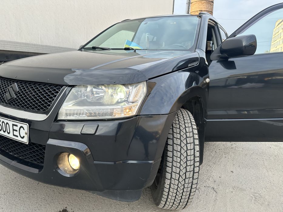 В продажу гарний автомобіль. Сузукі гранд вітара 2.0 бензин Без газу