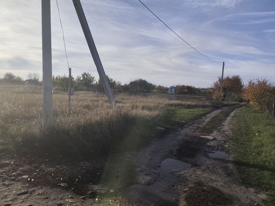 Продаж двох фасадної ділянки в районі Сади