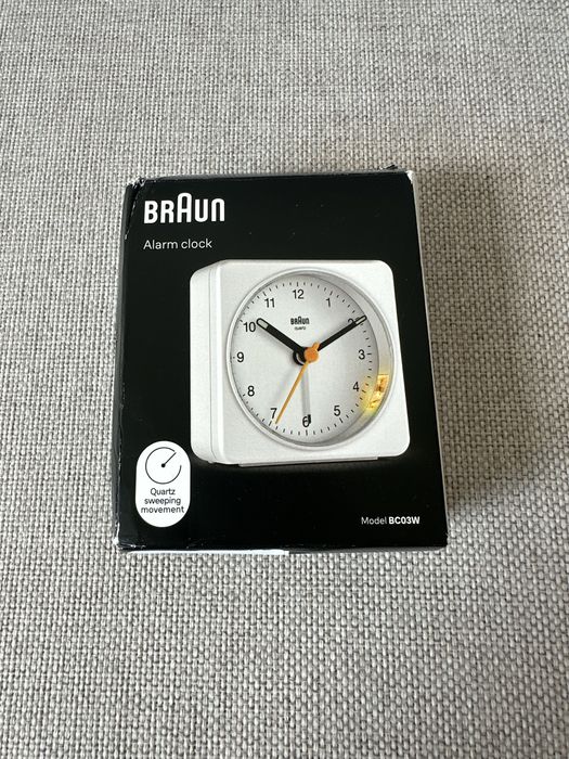 Braun BC03W - klasyczny zegar, budzik