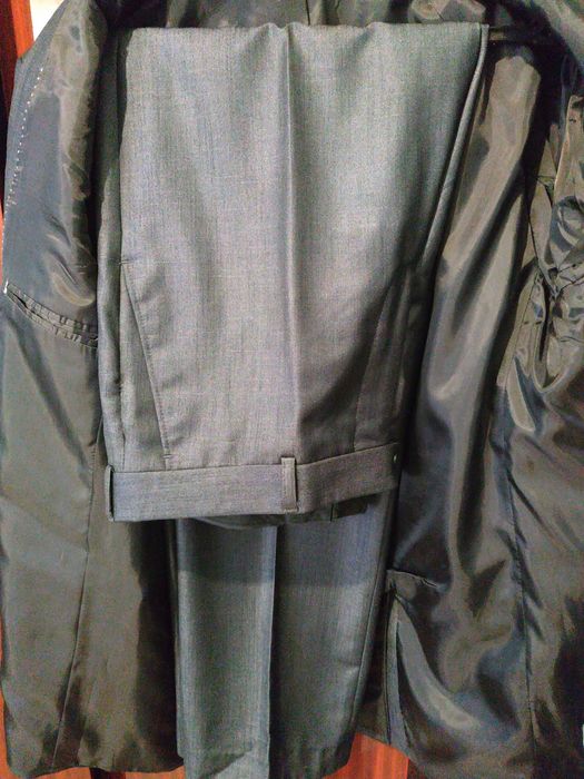 Продам мужской костюм