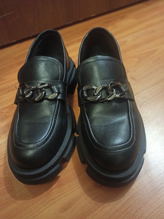 Лофери 39 розмір шкіра