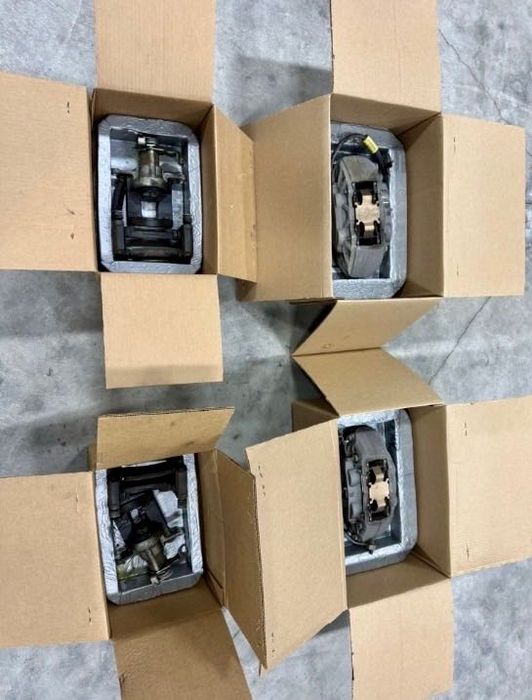 Zaciski hamulcowe Ford Mustang GT 5.0 Komplet OEM
