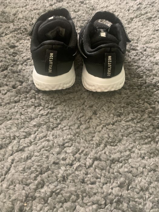 Кросівки NIKE REVOLUTION