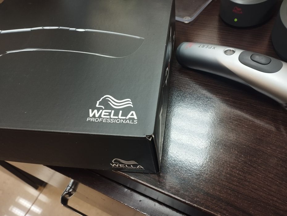 Profesjolna maszynka do włosów Wella hs 71