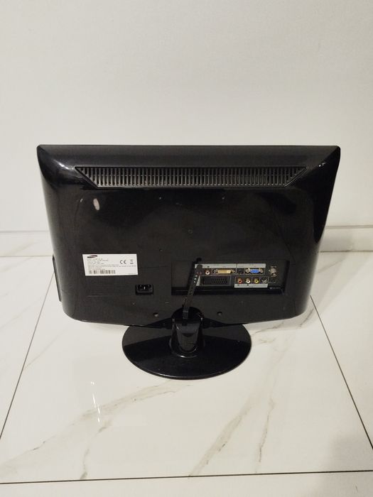 Телевізор Samsung LE19R71B., монітор