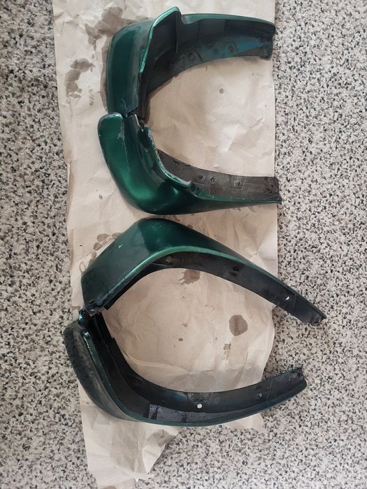 Продам брызговики мазда 323fba